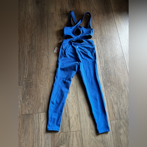 NWT FP MOVEMENT Back it Up Onesie Jumpsuit Pool Blue Size XS Free People - Picture 4 of 9